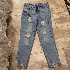Light wash mom jeans